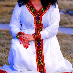 Meet your Posher, Titi